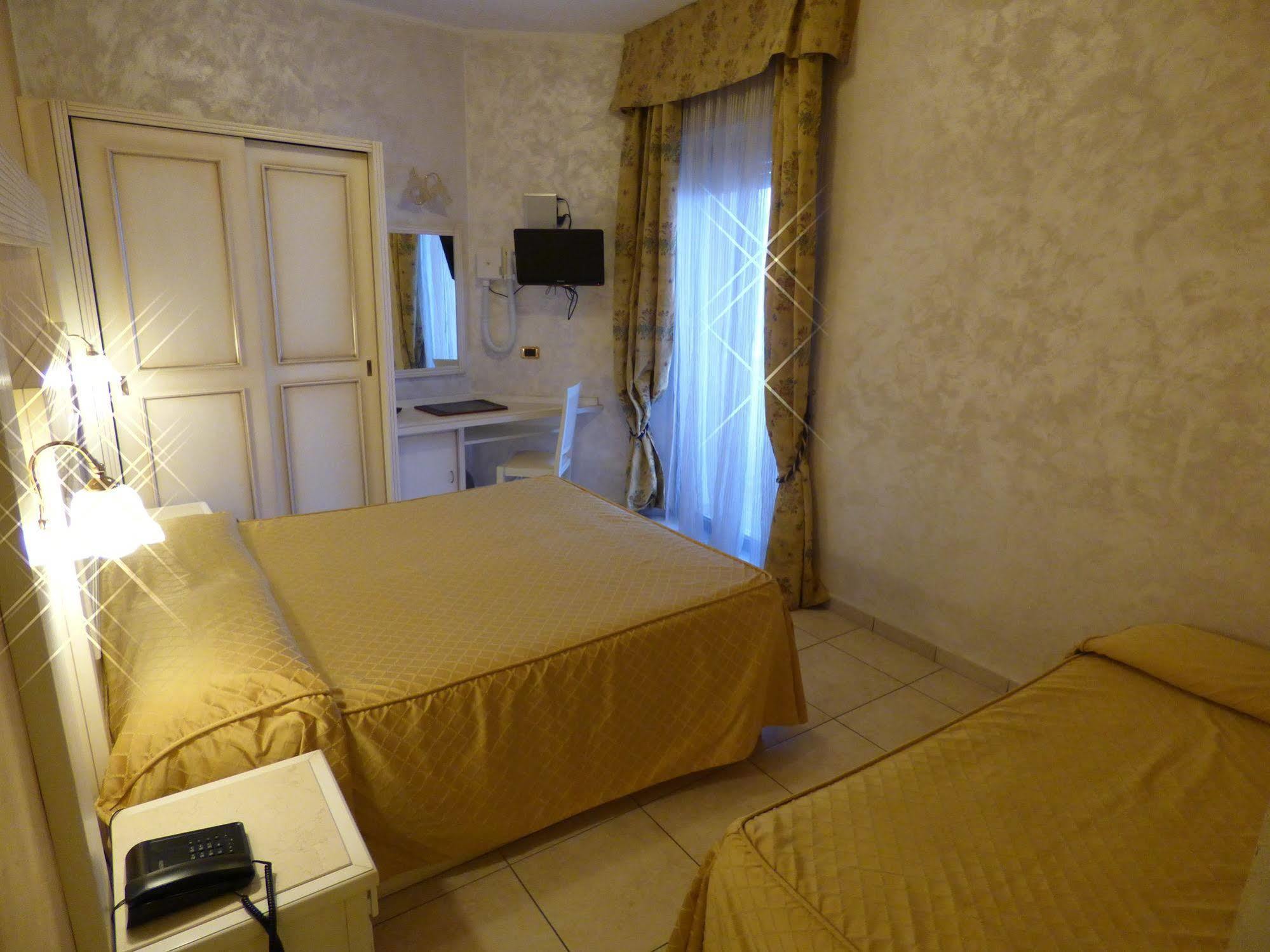 Hotel Diplomat Palace 리미니 외부 사진