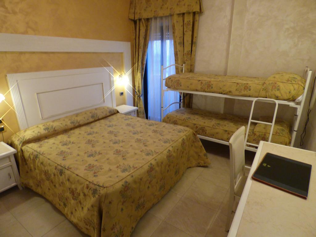 Hotel Diplomat Palace 리미니 외부 사진