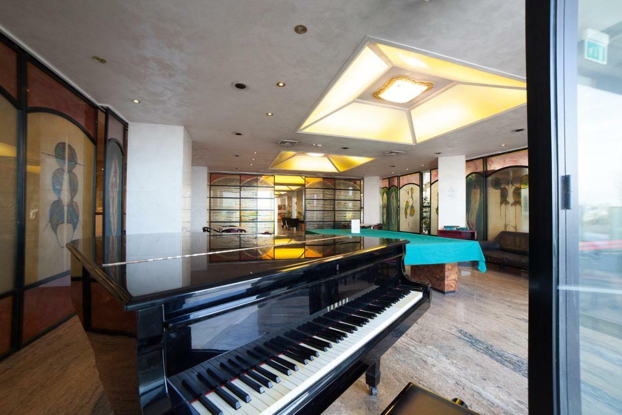 Hotel Diplomat Palace 리미니 외부 사진