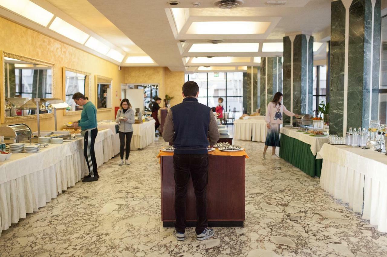 Hotel Diplomat Palace 리미니 외부 사진