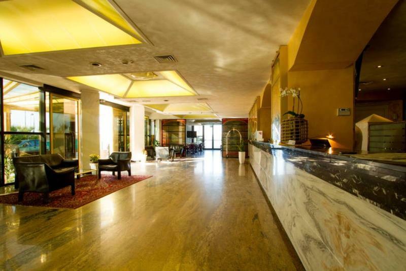Hotel Diplomat Palace 리미니 외부 사진